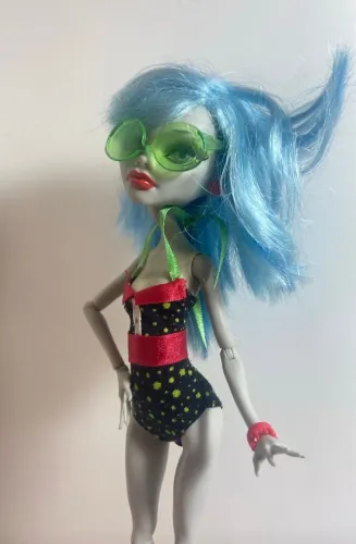 Boneca Ghoulia Yelps