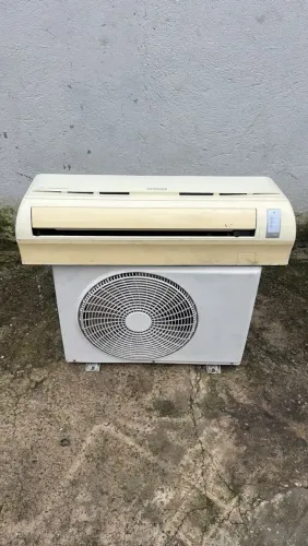 Ar condicionado split super novo gelando com garantia!