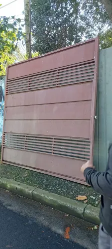 PORTÃO BASCULANTE GALVANIZADO ( SOMENTE A FOLHA ) R$2600,00
