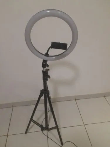 Tripé Ringue Light novo para gravação