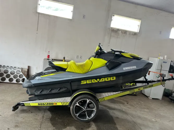 VENDO OU TROCO JET SKI SEA DOO 170 ANO: 2021