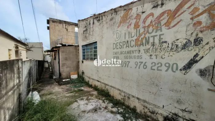 Terreno disponível para venda no bairro Osvaldo Rezende em Uberlândia-MG