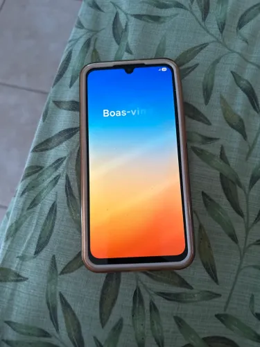 Samsung não tem nenhuma avaria nem risco telefone praticamente novo