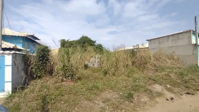 Terreno na Praia de Jaconé  450m² Plano - Rgi Ok - Aceita financiamento Caixa