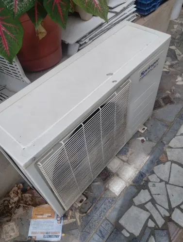 Condensadora Ar Condicionado Springer Max 12000 BTUs.