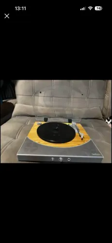 Toca-discos retrô com caixa de som embutida | Estilo vintage funcionando