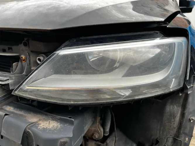 Farol dianteiro esquerdo Jetta Tsi 2013 original completo 
