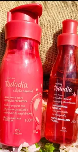 Kit Natura Boby Splash +Creme Hidratante Maçã Caramelada e Baunilha 