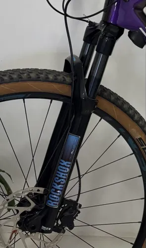 Suspensão rockshox recon 100mm semi nova
