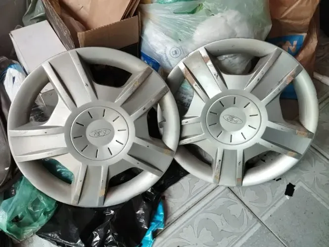 *par calota ford fiesta original usada aro 14