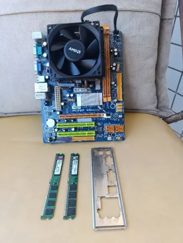Placa Mãe Biostar para memória DDR2 modelo MCO6P M2,+ versão 6.2 + Processador AMD Athlon
