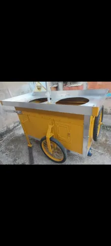 Vende-se uma carrocinha em perfeito estado pra trabalho com batata frita Minho cozido etc