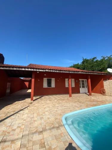 Casa com piscina 3 dor. Itanhaém