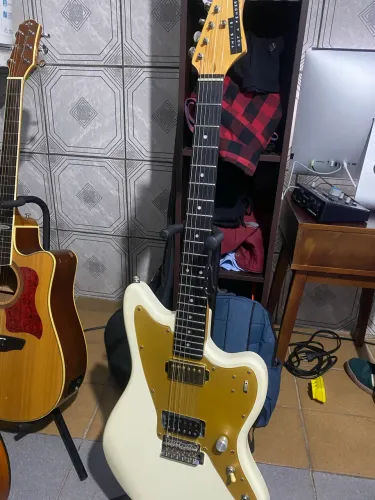 Guitarra Jazzmaster Tagima Tunada