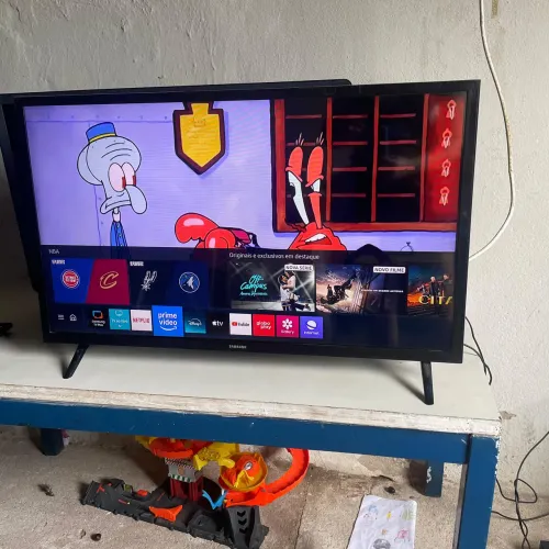 Tv smart 32 SAMSUNG Tizen Wi-Fi " HD. Nenhum defeito. Aceito cartão tbm