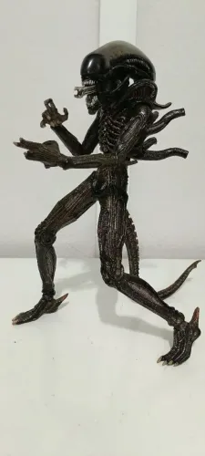 Alien mcfarlane toys 20cm aproximadamente