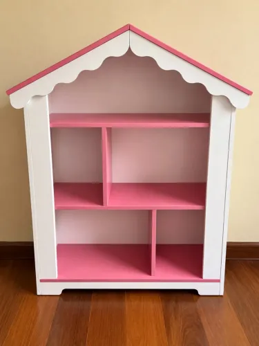 Cama e estante de menina