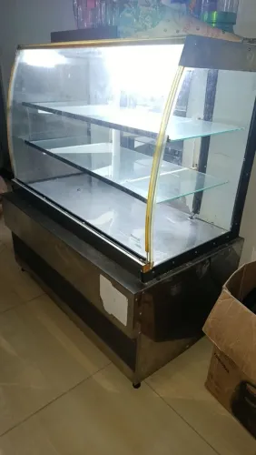 Vendo vitrine de um metro
