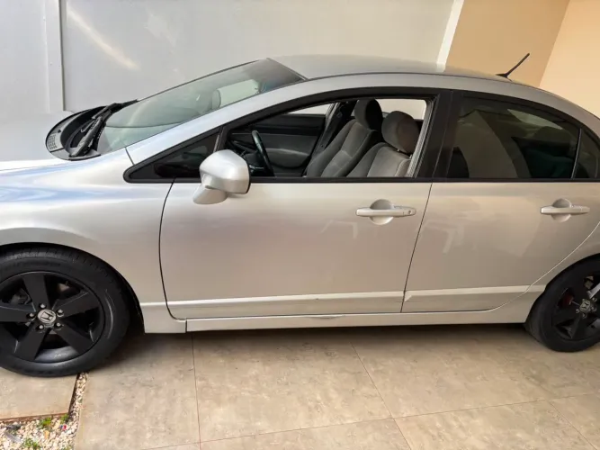 Honda Civic Sedan LXS 1.8/1.8 Flex 16V Mec. 4P 2010