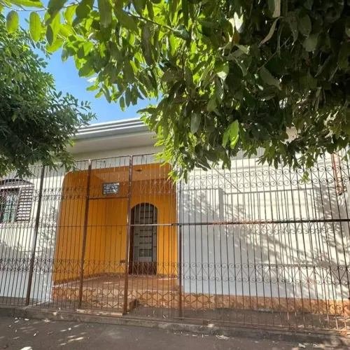 Casa com 3 quartos, Parque Bandeirante - Rio Verde