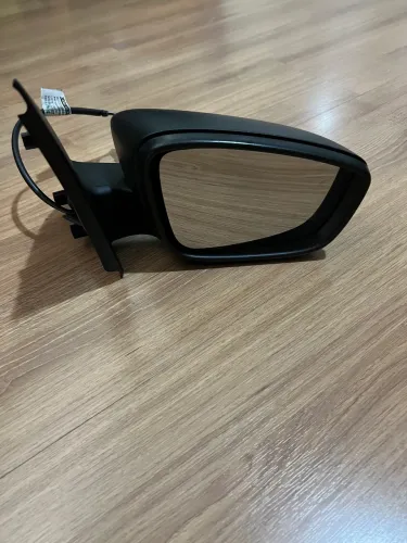 Espelho retrovisor elétrico direito com pisca do VW Saveiro Trendline