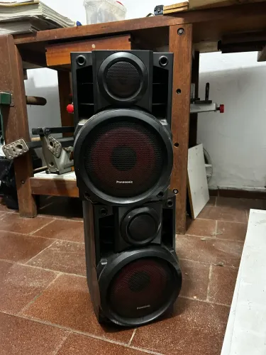 Caixa de som Panasonic (o par)
