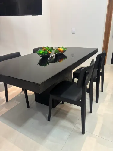 Mesa Sierra alto padrão