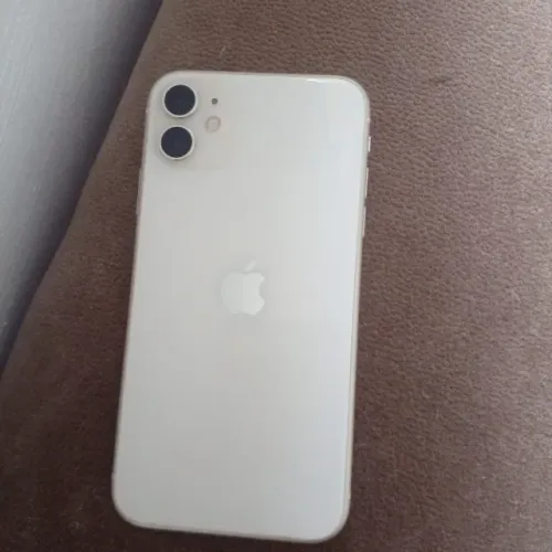 iPhone 11 Branco 128GB Conservado - R$ 1.100