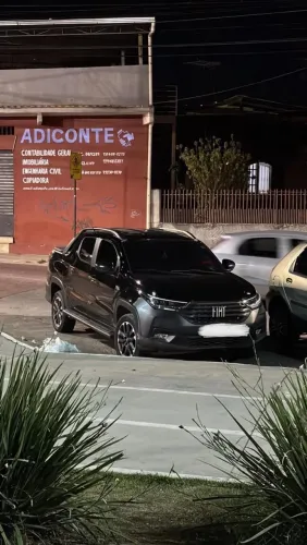 APENAS TROCA..Strada cabine dupla 2022 completa , Manual com 130km , troco por