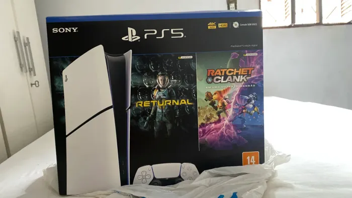 PS5 na caixa