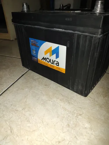 Bateria Moura 12 volts 90 amperes modelo M90TE