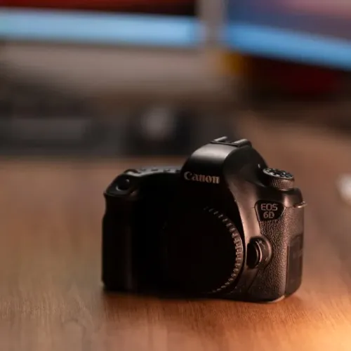 Canon 6D Corpo + 1 bateria e cabo USB Tethering