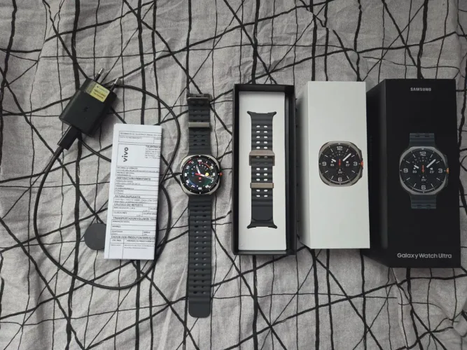 Relógio Samsung smart watch ultra na caixa com nota impecável.