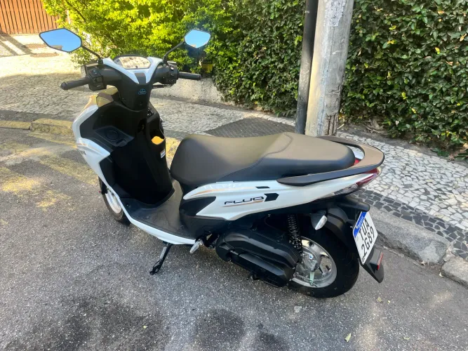 Yamaha Fluo ABS 2025 - Zero km, Único Dono, Garantia de Fábrica