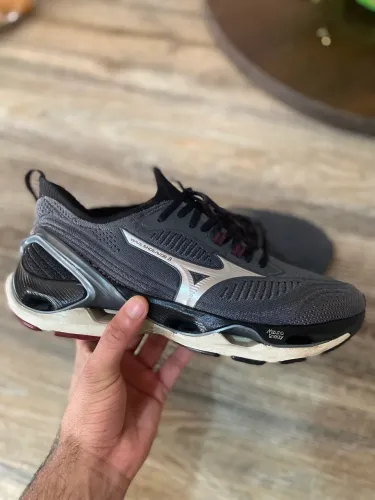 Tênis Mizuno Wave Endeavor 3