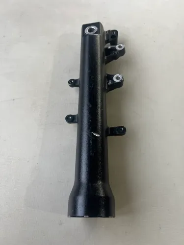 Cilindro Inferior Direito Cb 300f Twister 2023 A 2025 Abs Original