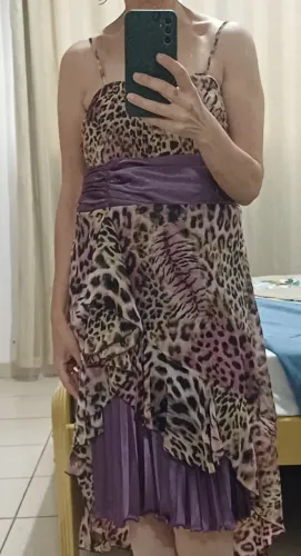 Vestido de alça midi de oncinha com drapeado lilás