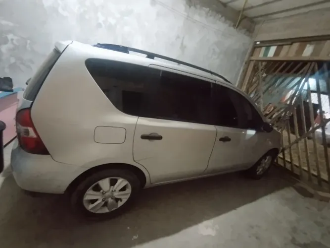 Nissan Livina S 1.6 16V Flex Fuel Mec. 2011
