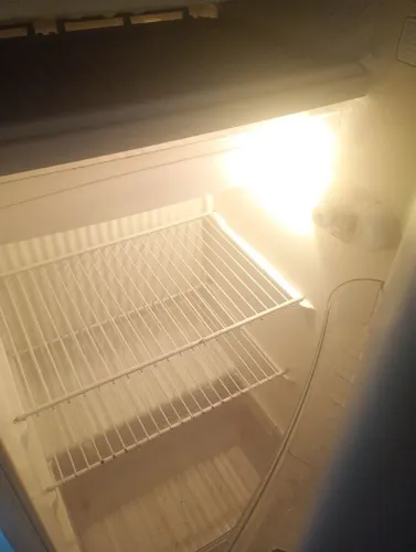 Vendo uma geladeira