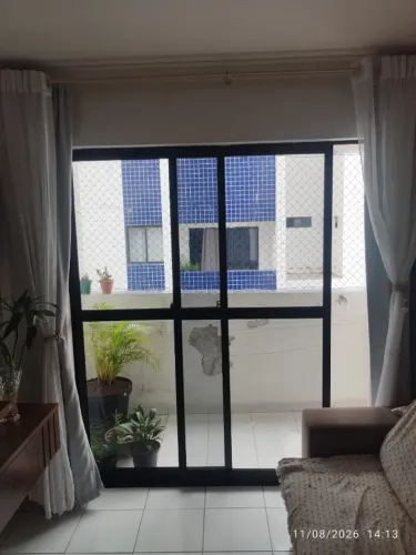 Porta de Vidro e Alumínio Anodizado Preto de Correr - Usada / Conservada
