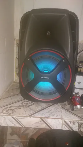 Vendo caixa de som mundial
