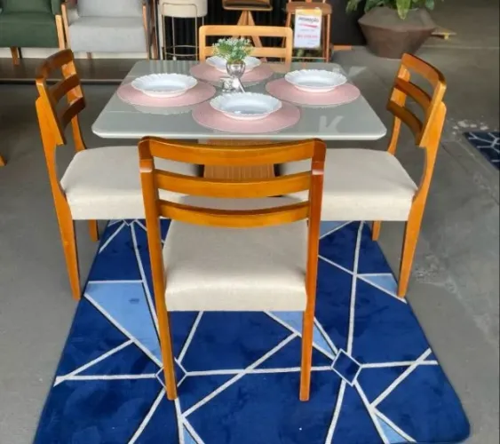 Mesa de Jantar Prada com 4 Cadeiras Turquia 90x90cm - Forte Atacadista