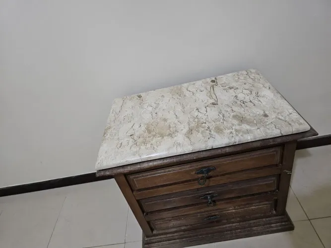 Cabeceira de cama de madeira com pedra Bege Bahia