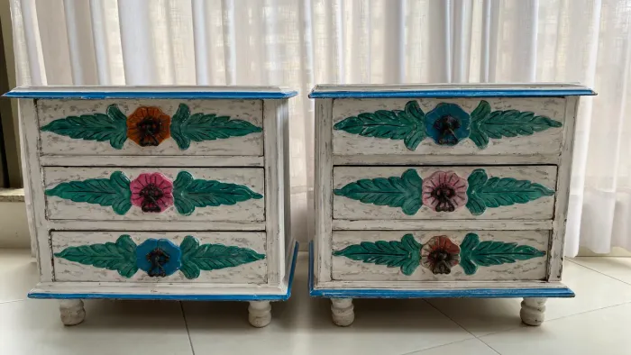 Par mesa Cabeceira linda e atemporal