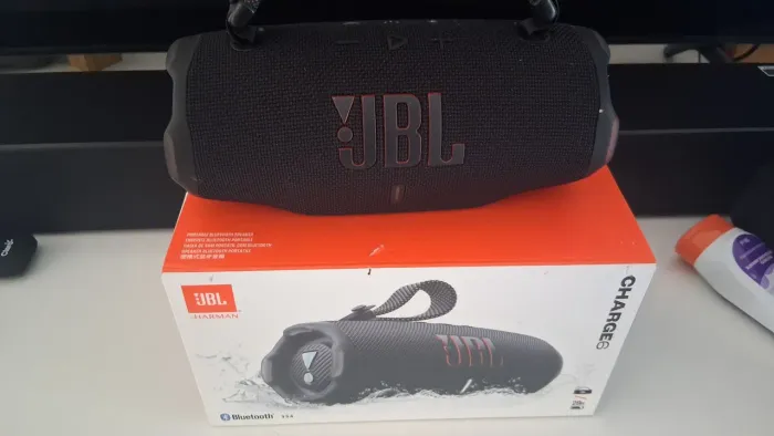 Caixa JBL charge 6