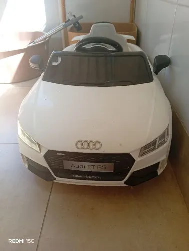 Carrinho elétrico infantil