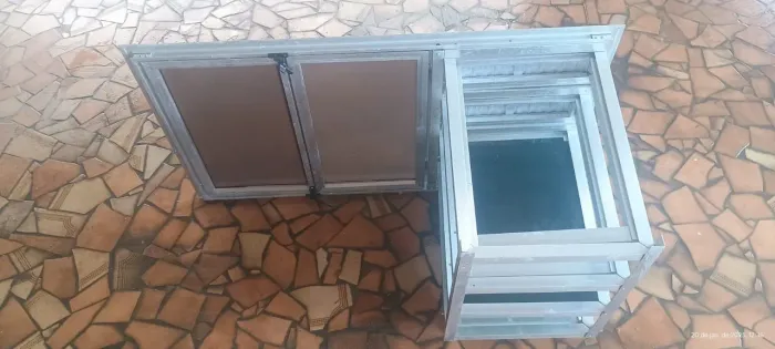 Armário em alumínio