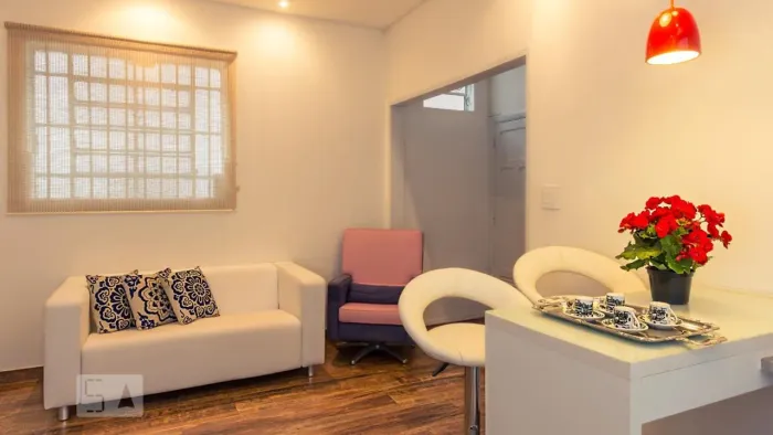 Casa à Venda - Pinheiros, 8 Quartos, 200 m2