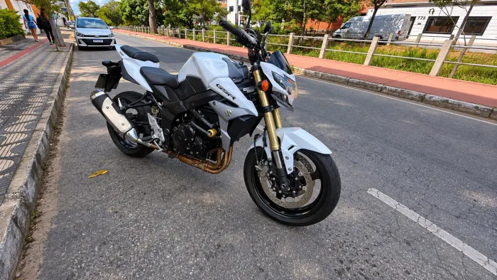 SUZUKI GSR 750 2016 - 28.000 KM