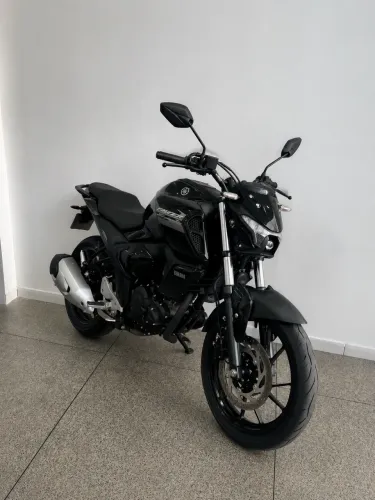 Vendo ágio ou troco em carro